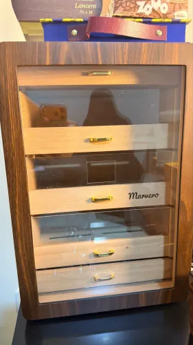 Umidor de charutos (380 unidades)