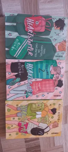 Vende-se 3 livros Heartstopper (Volume 1,2,3)