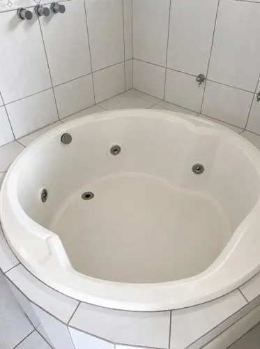 Banheiro de hidro massagem completa!