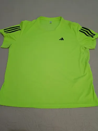 Camiseta Adidas verde - tamanho G