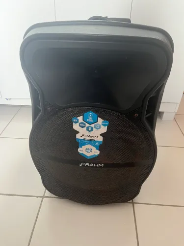 Caixa de som com defeito