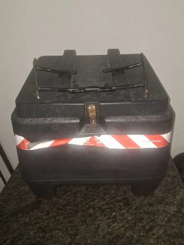 Baú com suporte,pra moto fan 150,160