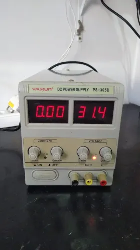 Fonte de Bancada Yaxun 30V 5A
