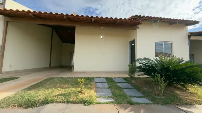 Casa ampliada a venda no Condomínio Morumbi na Go 070