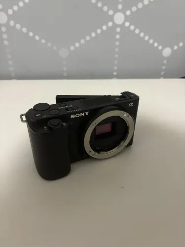Câmera Sony ZV-E10 (Apenas o corpo)