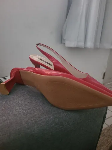 Scarpin NUNCA USADO N°38 aceito negociação ?