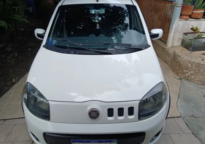 Fiat Uno Sporting 1.4 EVO Fire Flex 8V 4P 2011