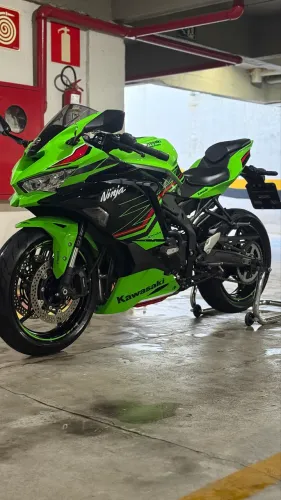 Zx4r impecável, para pessoas exigentes.