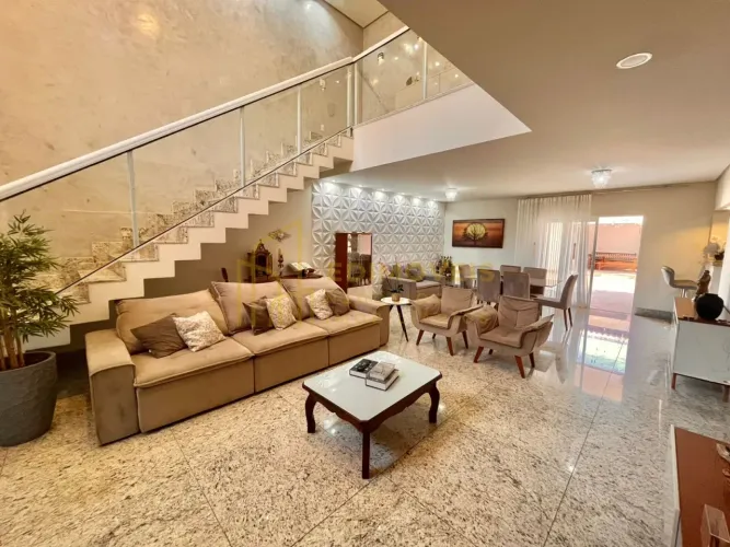 Seu Novo Lar no Boulevard Lagoa: Casa Ampla com Acabamento de Luxo!