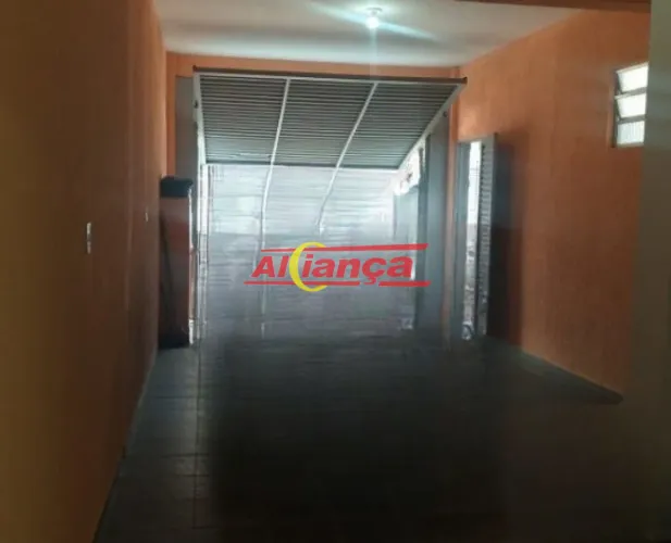 2 CASAS COM 2 E 1 QUARTO, 2 VAGAS COBERTAS, AMPLO TERRAÇO, CUMBICA (PERTO DA BAUDUCCO) EM 