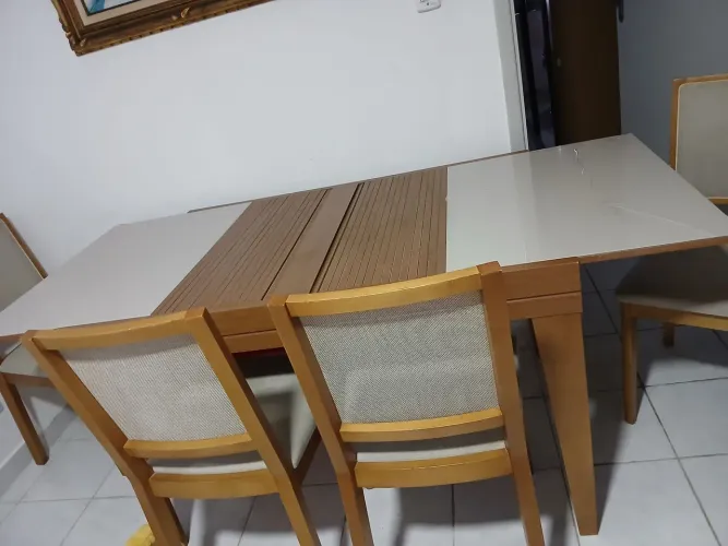 Mesa 4 cadeiras