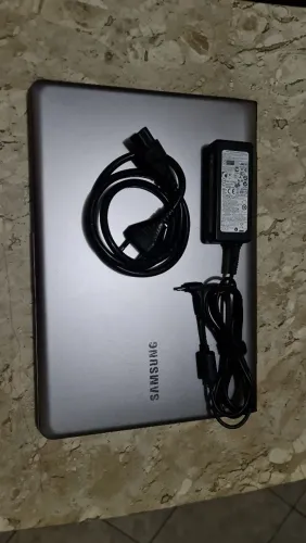 Samsung Ultrabook Series 5 (NP530U3C)