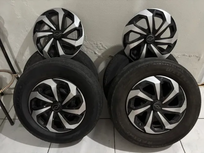 Conjunto de aros 13 com calotas