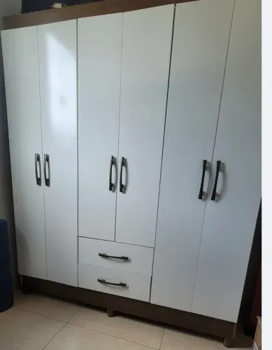Guarda roupa usado 6 portas