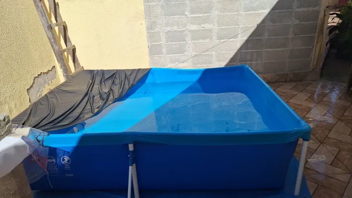 Piscina 2.000 litros 
