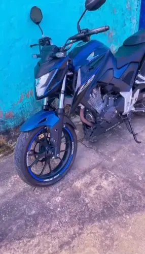 Moto cb 300 Para venda ou troca em carro