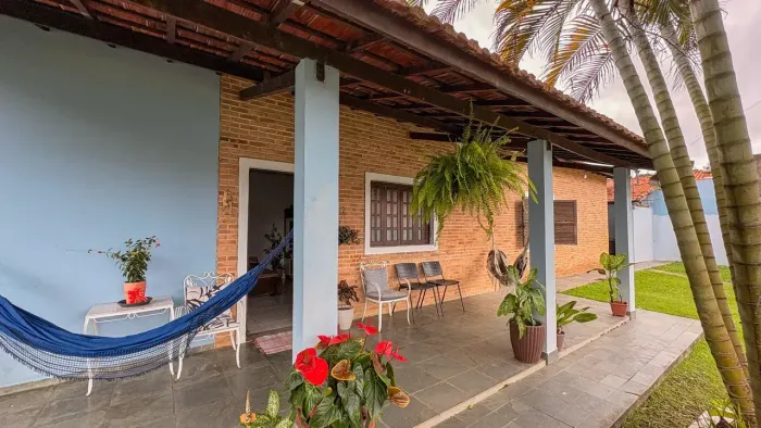 Casa térrea para venda no bairro Itapema com 223m2 de construção
