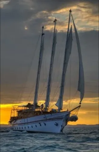 Veleiro lady lee  113 pes