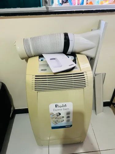 Ar-condicionado Portátil Delonghi Pinguino