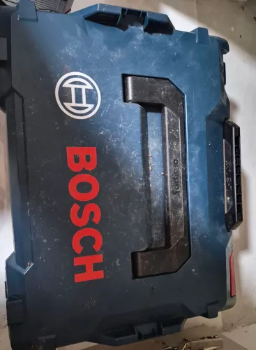 Vendo furadeira  bosch profissional 