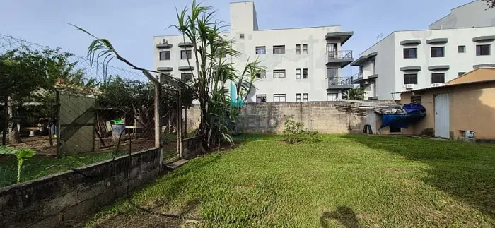 TERRENO AMPLO NA VILA ZÉLIA EM LORENA-SP