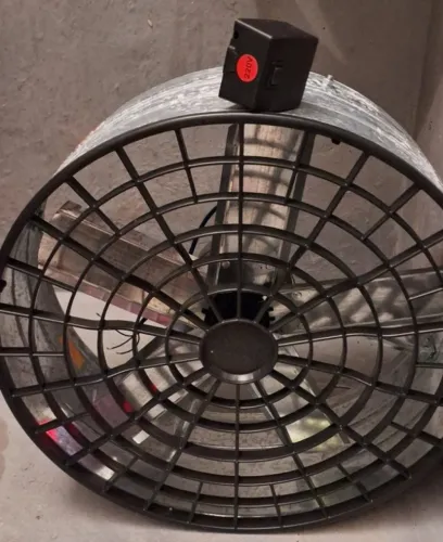 Exaustor e Ventilador Ventisol 50cm 220v Com caixa de interruptor NÃO TEVE USO