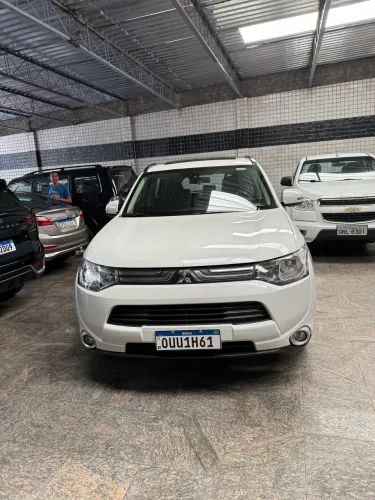 Mitsubishi Outlander 2.0 16V 160cv Aut. 2014