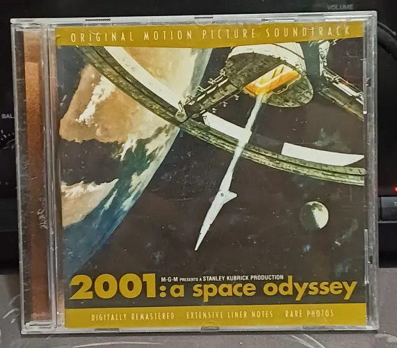 Cd 2001 uma odisseia no espaço