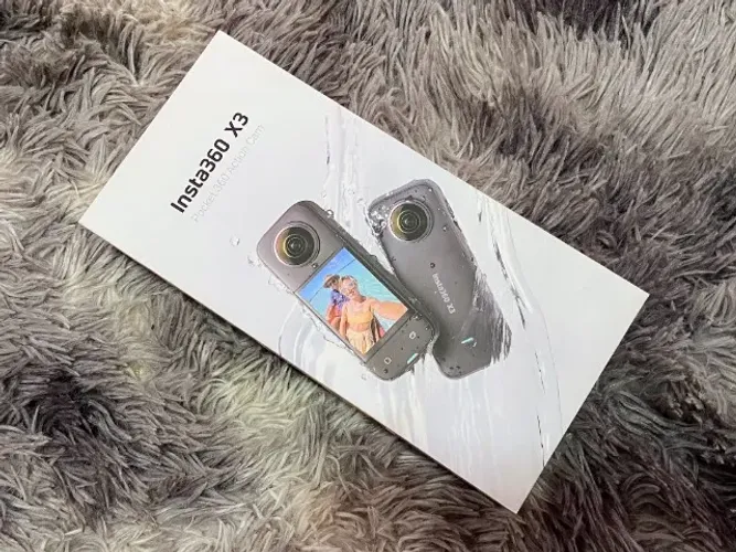 Câmera de Ação Insta360 X3 5.7K 360° 72MP Vídeo HDR Prova D'água Estabilização 