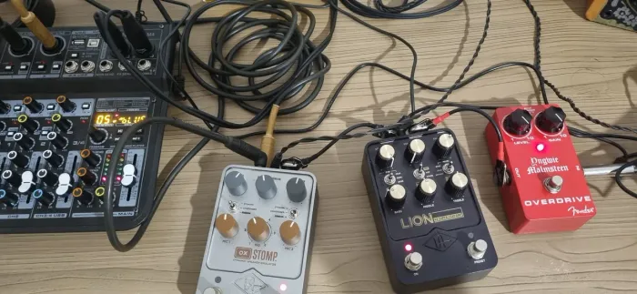 Pedal uad lion 68 e ox stomp, troco por kemper player