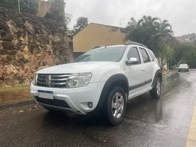 Renault Duster Dynamique 2.0 Hi-flex 16V Aut. 2013