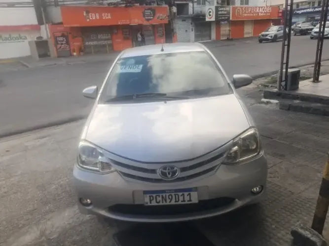 Toyota Etios X 1.3 Flex 16V 5P Mec. 2015