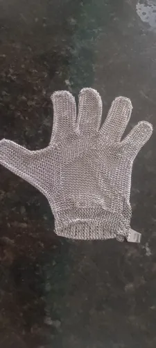 vendo barato luva de malha de aço nova nunca usada 