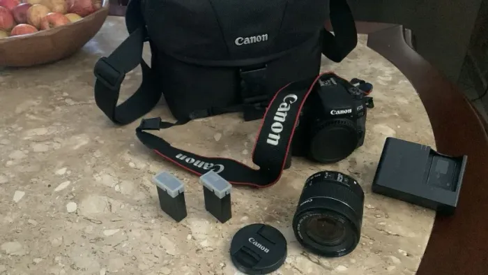 EOS 77D Kit completo + 50mm 1.4 CANON 