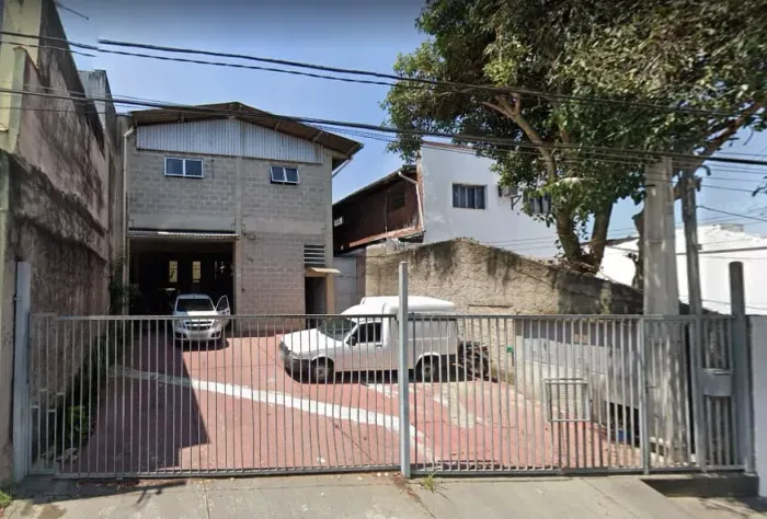 Galpão na Rua Quinta de Santa Luzia, 120 650 m²