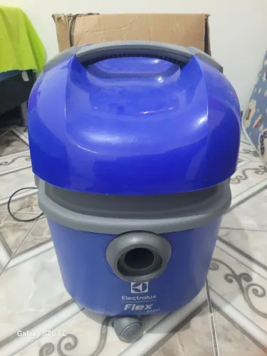 Aspirador de Pó Electrolux Flex 1400W com Acessórios