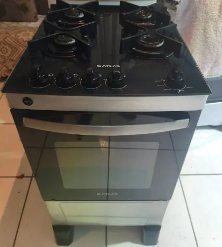Vendo Fogão Atlas 4 Bocas com Mesa de vidro e Forno Em Perfeitas condições