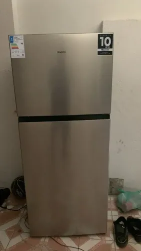 Geladeira hisense nova
