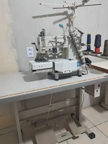 Maquina costura catraca 4agulha 