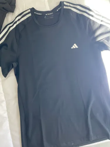 Camiseta adidas 