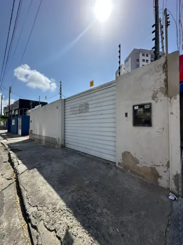 Casa à venda na Avenida Acrisio Cruz , bairro 13 de Julho