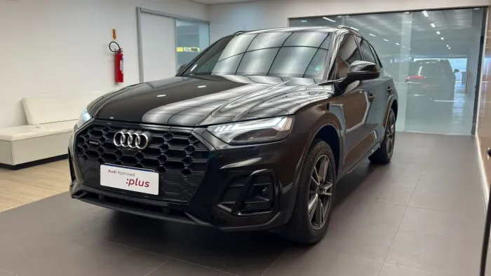 Audi Q5 Perf. Black 2.0 TFSIe S.tr. QT (hib.) 2024