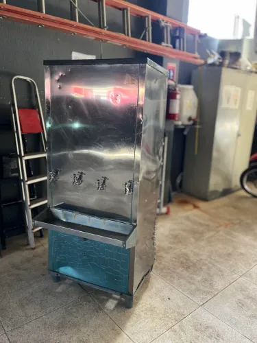 Bebedouro industrial 200L