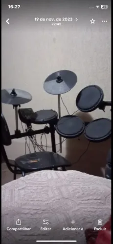 Bateria eletrônica alesis