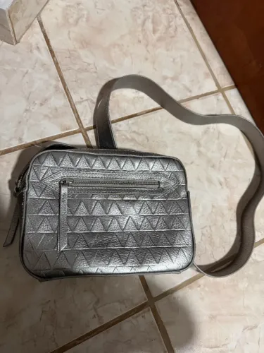 Bolsa Schutz de couro bem conservada