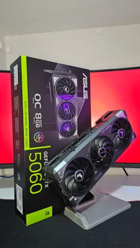 Placa de Vídeo RTX 5060 Asus TuF - NF e garantia
