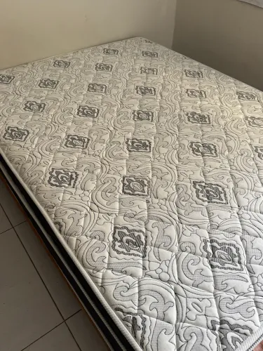 DESAPEGO: Colchão Casal Ortobom + Cama de Brinde