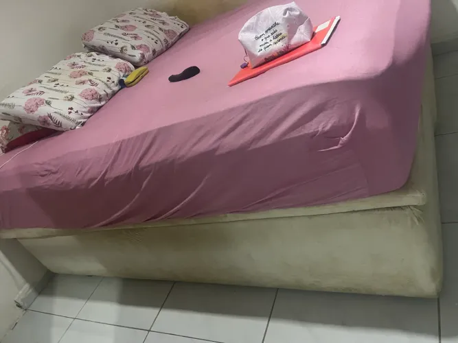 Vendo Base Baú e colchão