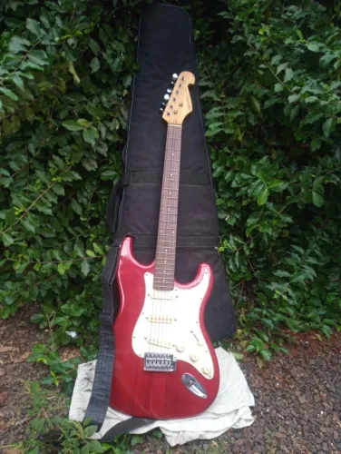 Guitarra Giannini Linda!