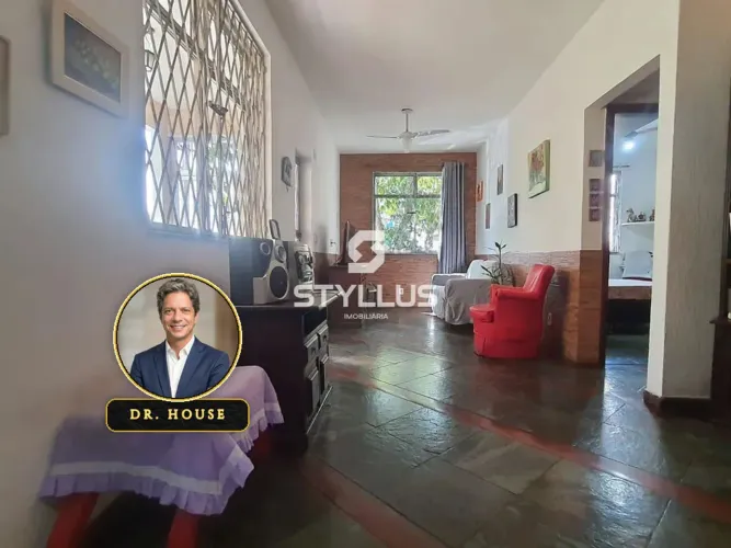 Casa Linear com 2 Quartos, Terraço e 2 Vagas em Riachuelo! M37L